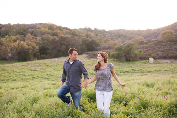 limelife photography san diego wedding photographers san diego engagement photographers rustic engagement photos field engagement photos creative wedding photographers travis and traci spring engagement photos_012