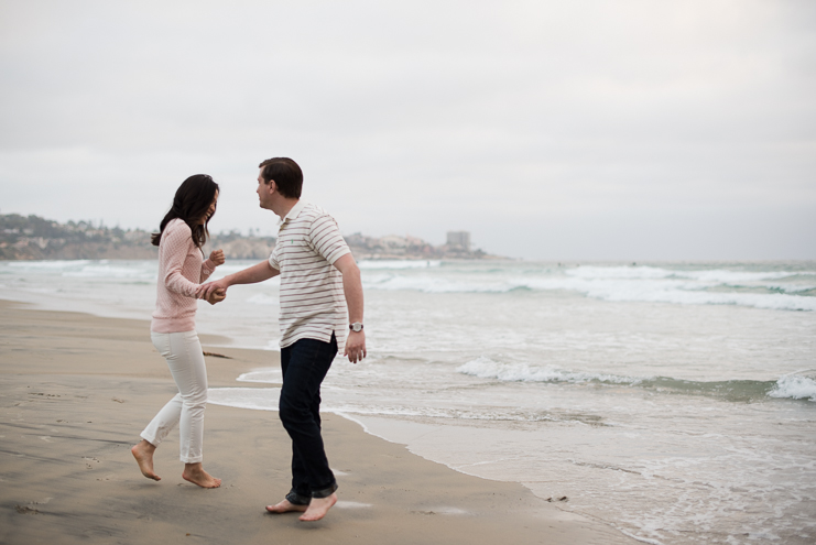 limelife photography la jolla engagement photographers scripps pier engagement photos la jolla wedding photographers san diego wedding photographers beach engagement photos la jolla beach engagement photos_009