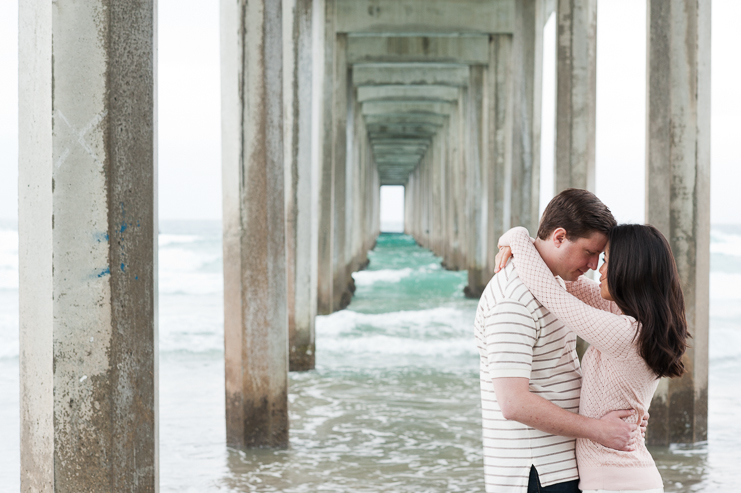 limelife photography la jolla engagement photographers scripps pier engagement photos la jolla wedding photographers san diego wedding photographers beach engagement photos la jolla beach engagement photos_013