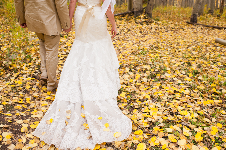 63 bride and groom aspen leaves limelife photography 063