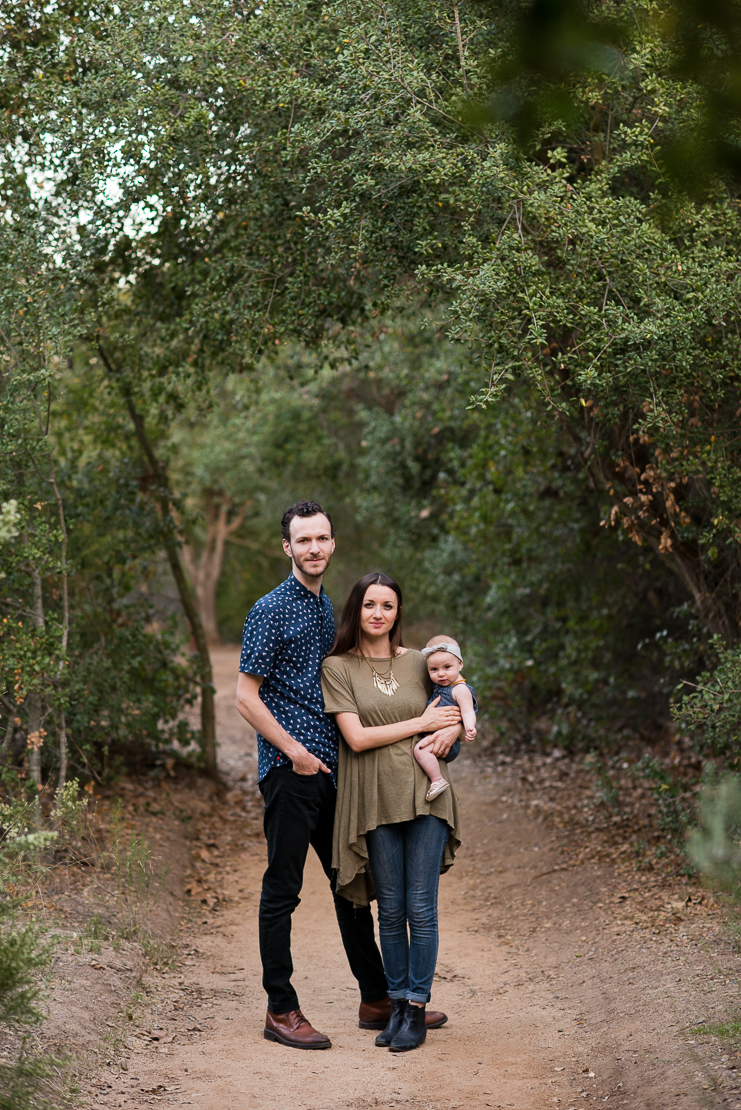 12 Limelife Photography green family photo ideas