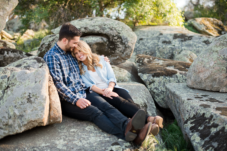 06 outdoorsy engagement photos Limelife Photography_006